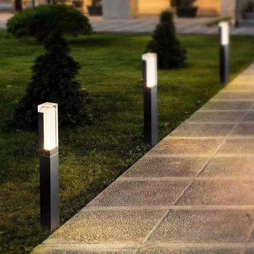 戶外公園或者園林景觀中我們見到的戶外led草坪燈是必不可少的一款